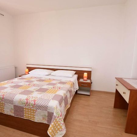 Apartments Brico Primošten Eksteriør bilde