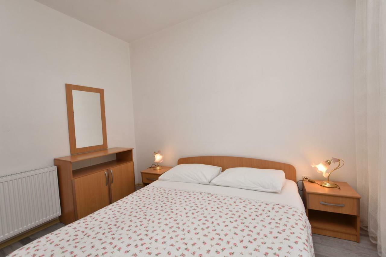 Apartments Brico Primošten Eksteriør bilde